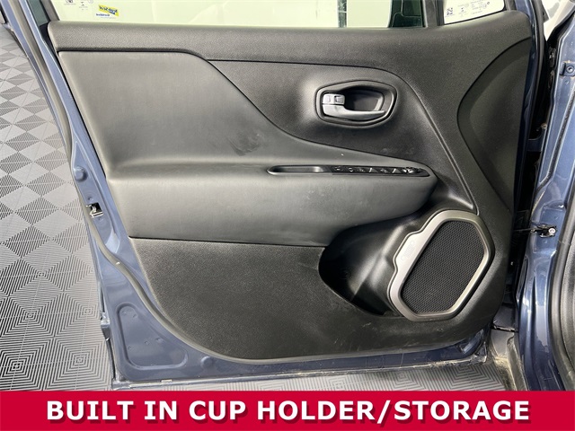 Vehicle image 24 of 33