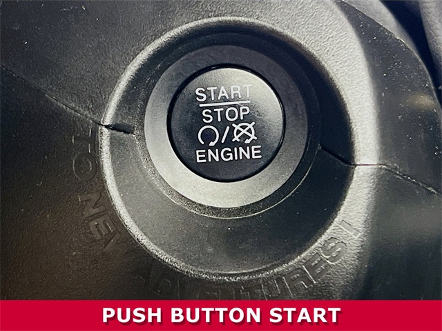 Vehicle image 17 of 33