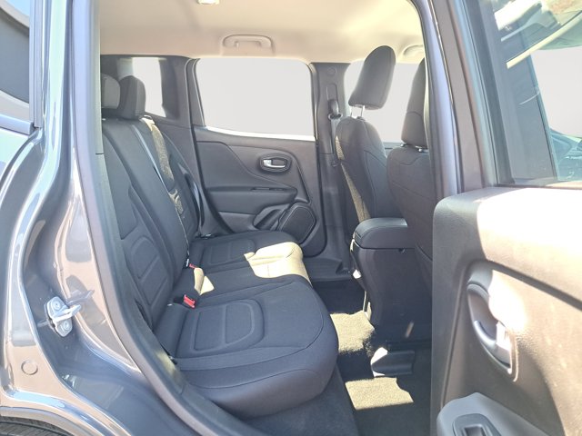 Vehicle image 12 of 28