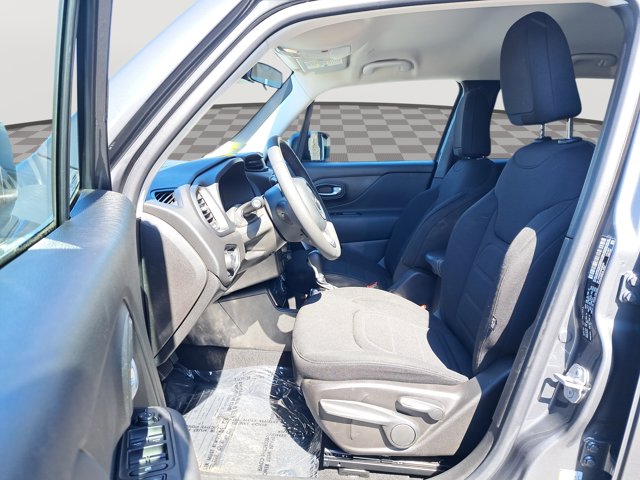 Vehicle image 16 of 28