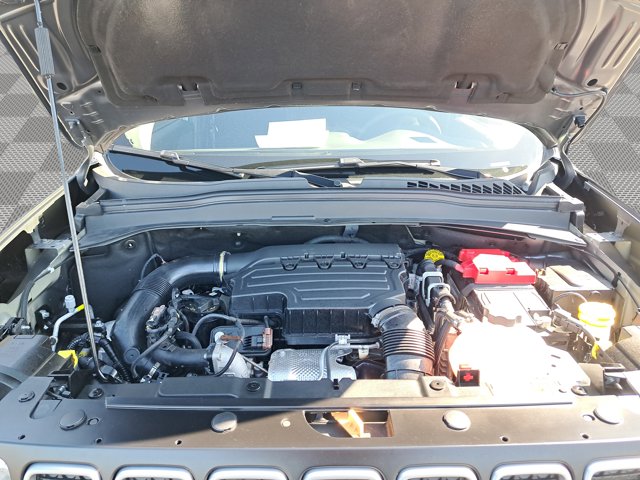 Vehicle image 9 of 28