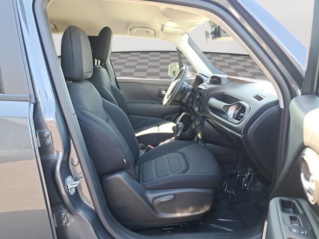 Vehicle image 13 of 28