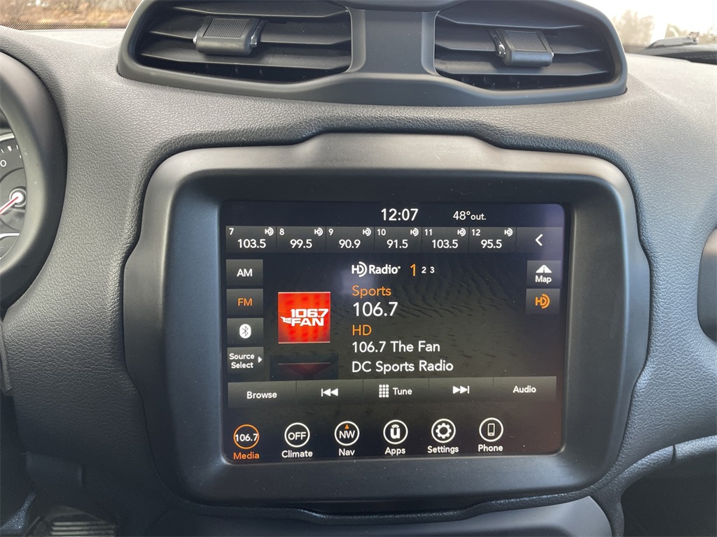 Vehicle image 29 of 45