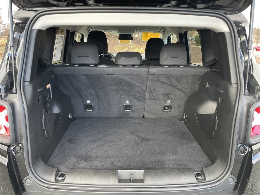 Vehicle image 43 of 45