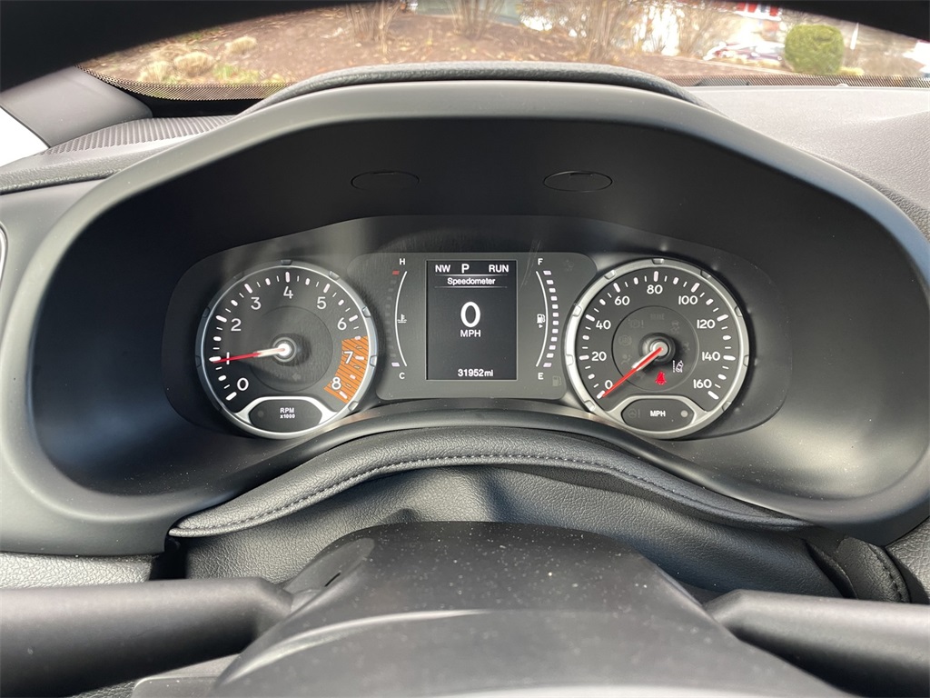 Vehicle image 20 of 45