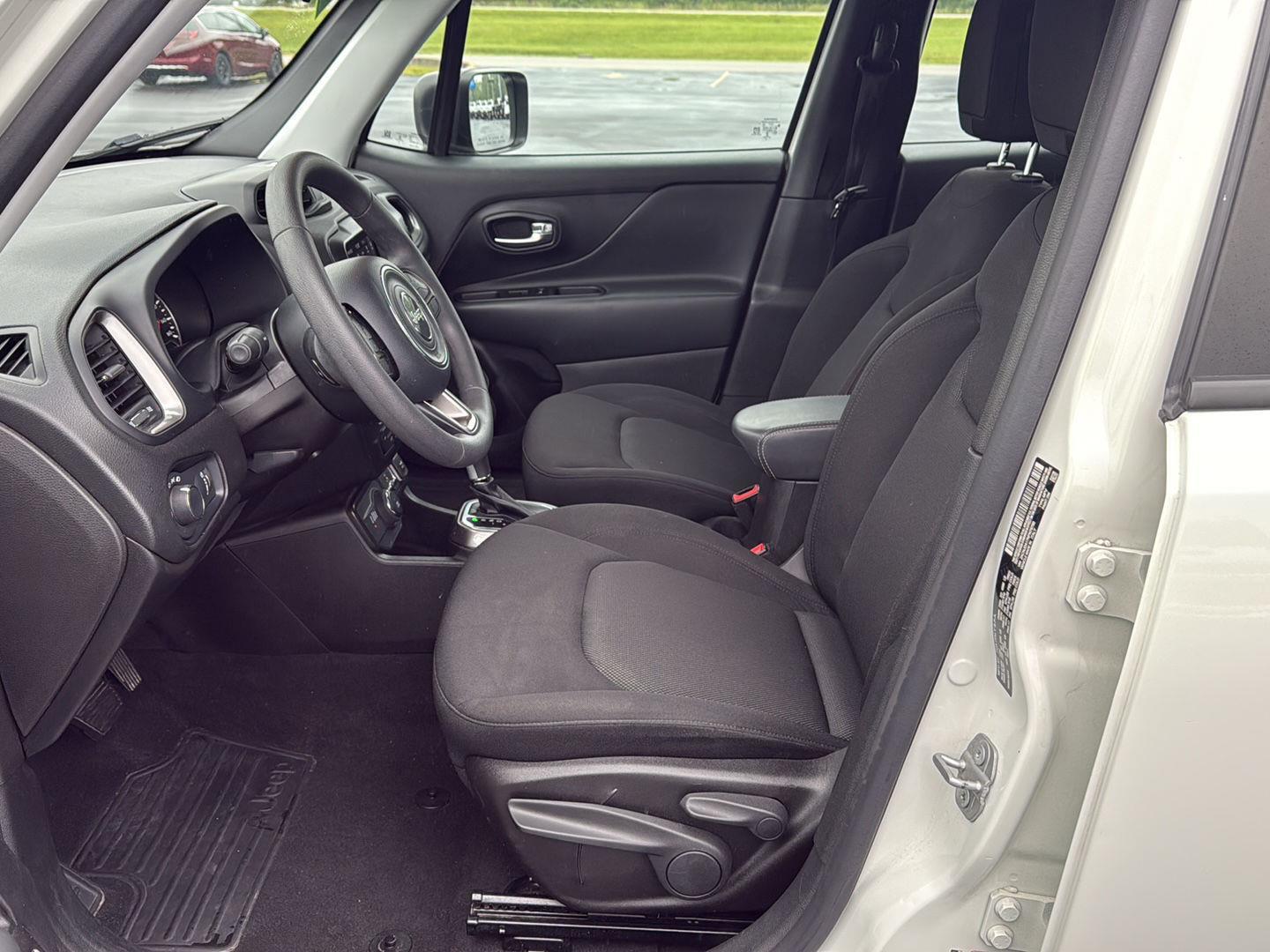 Vehicle image 12 of 20