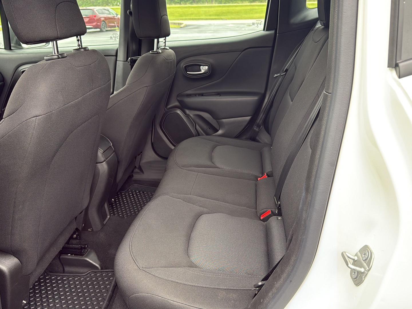 Vehicle image 13 of 20