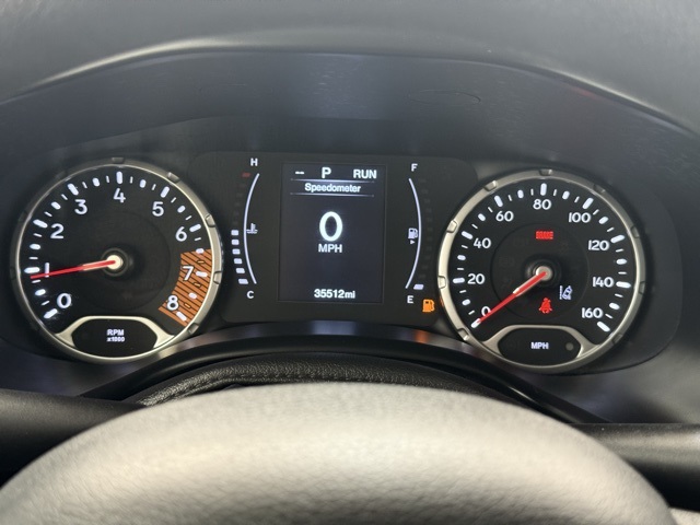 Vehicle image 21 of 30