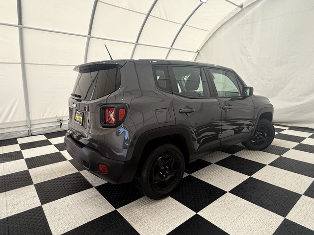 Vehicle image 4 of 30