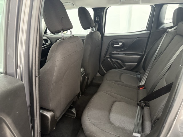 Vehicle image 12 of 30