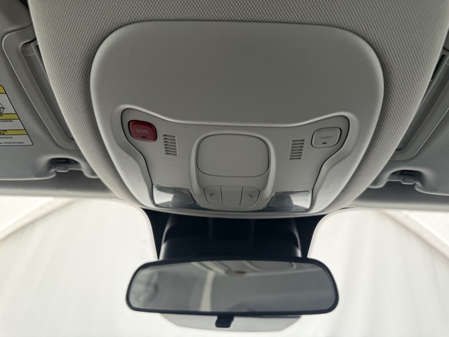 Vehicle image 28 of 30