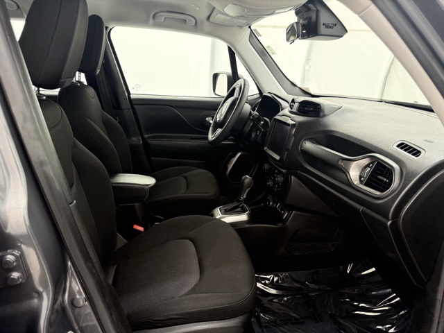 Vehicle image 13 of 30
