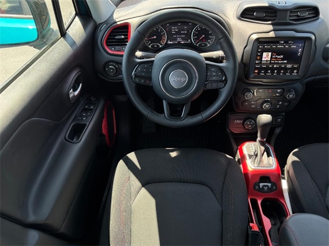 Vehicle image 12 of 30