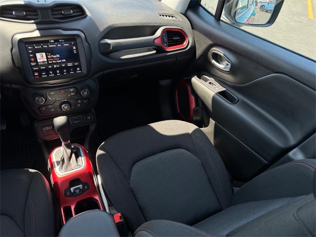 Vehicle image 13 of 30
