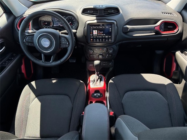 Vehicle image 11 of 30