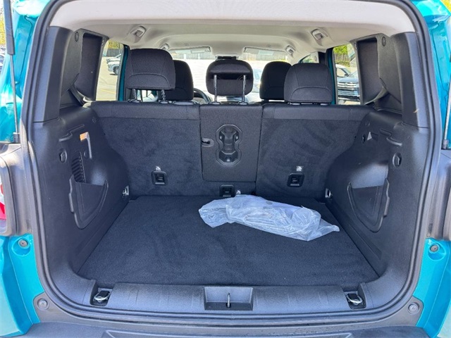 Vehicle image 10 of 30