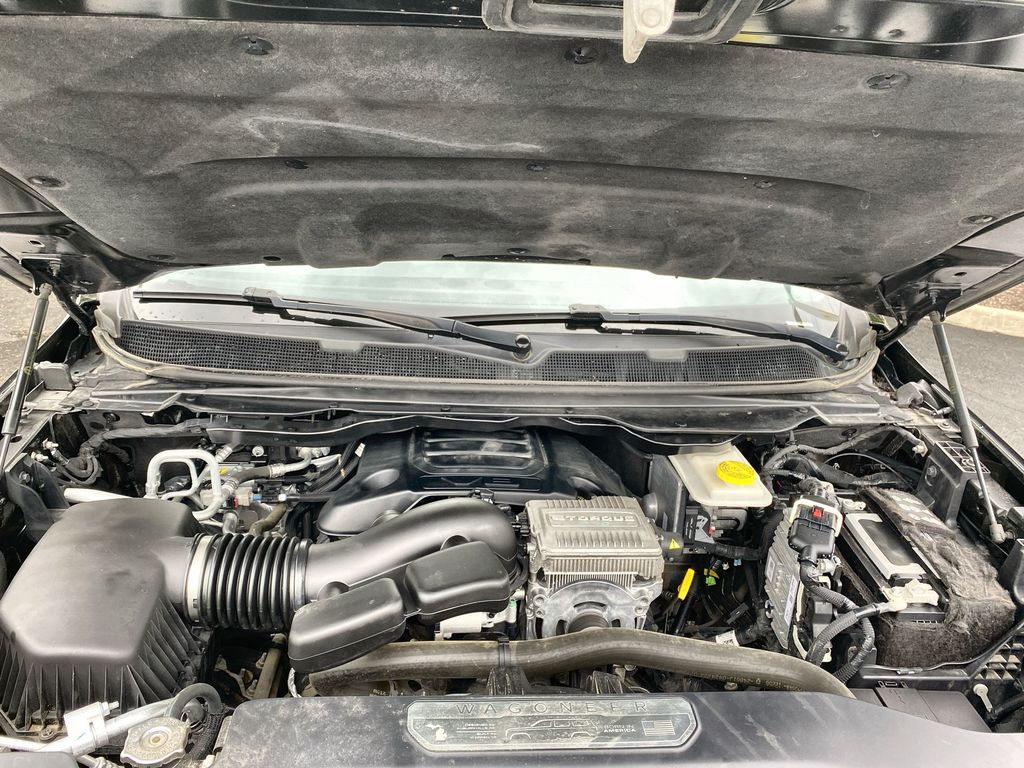 Vehicle image 10 of 25