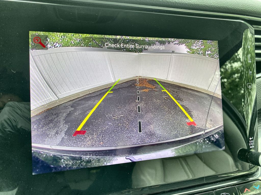Vehicle image 24 of 25