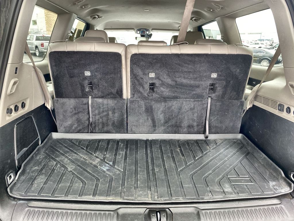 Vehicle image 12 of 25