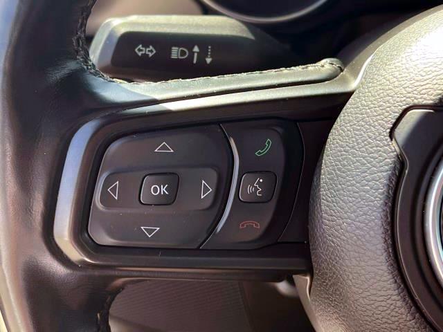 Vehicle image 18 of 31