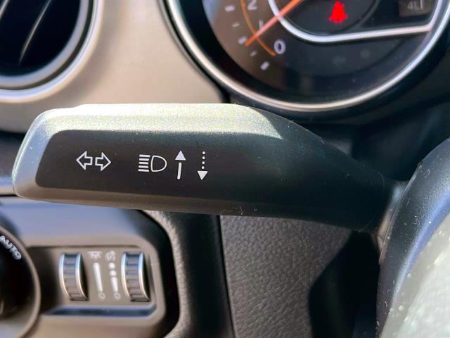 Vehicle image 20 of 31