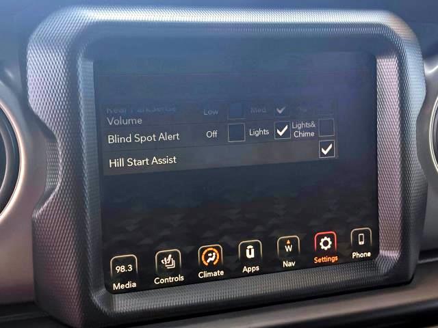 Vehicle image 28 of 31