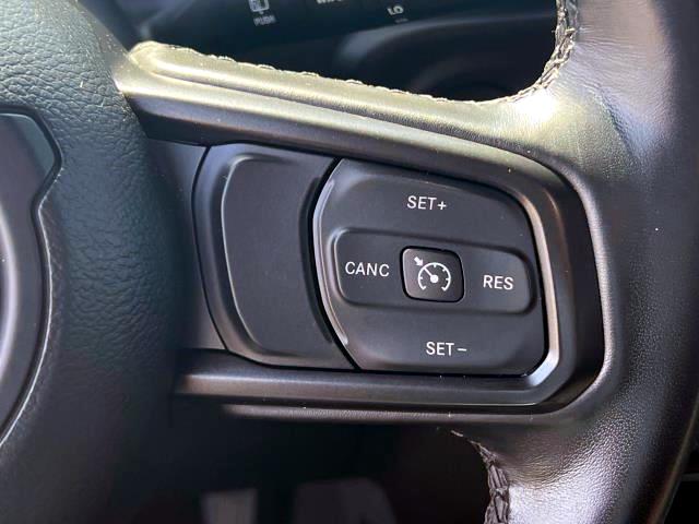 Vehicle image 19 of 31
