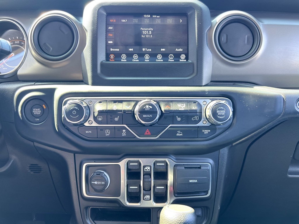 Vehicle image 20 of 29