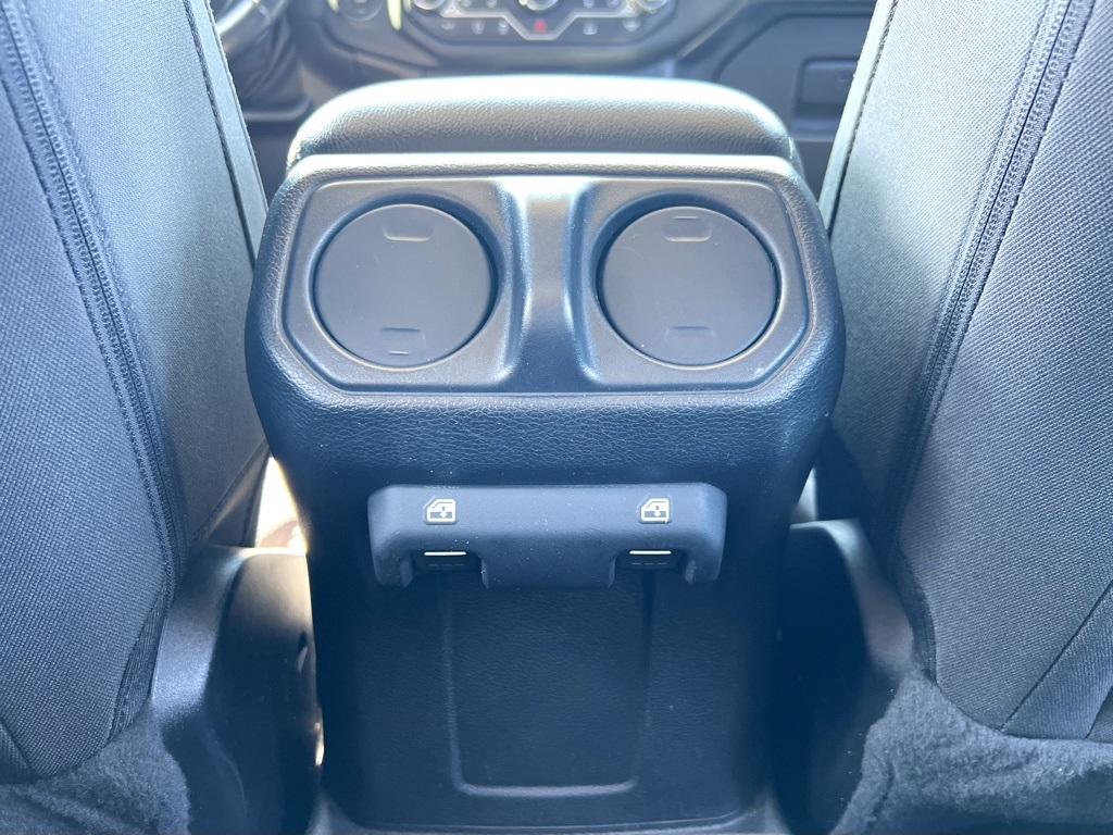 Vehicle image 23 of 29