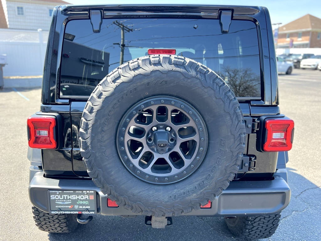 Vehicle image 9 of 29