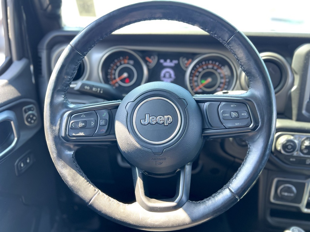 Vehicle image 13 of 29
