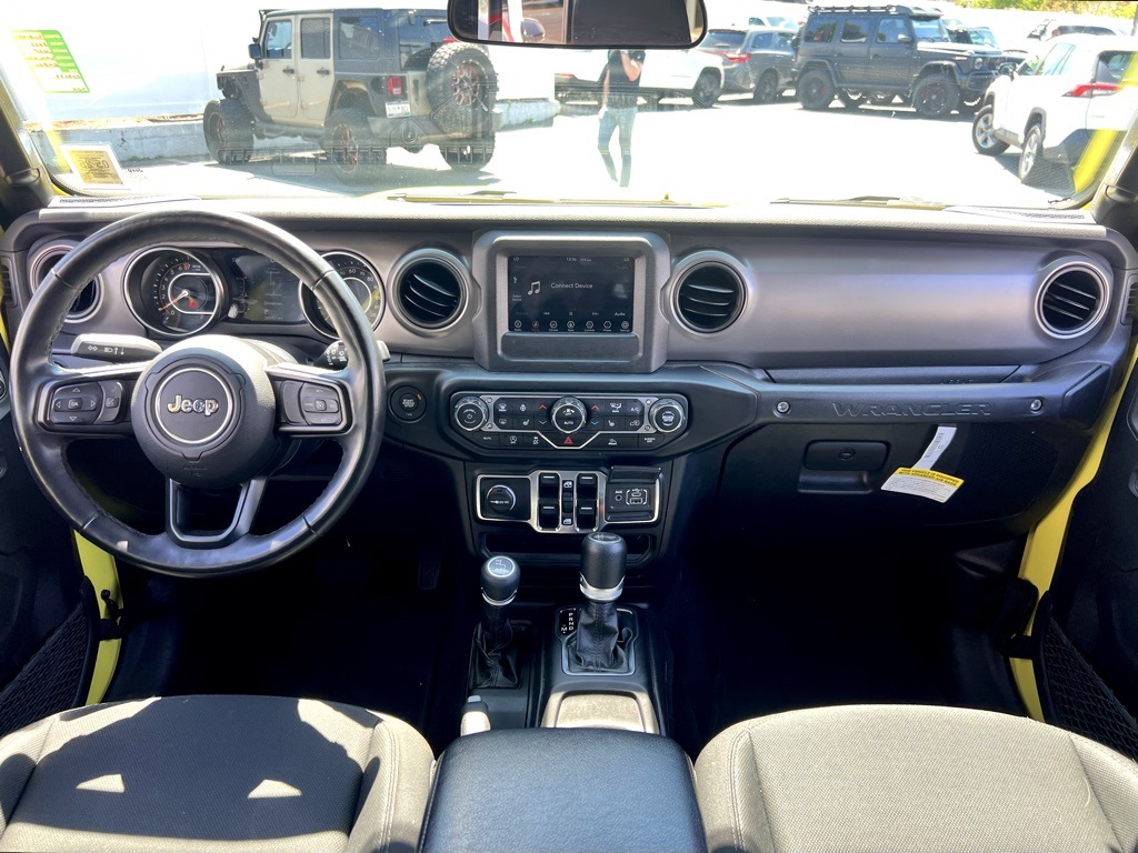 Vehicle image 20 of 30