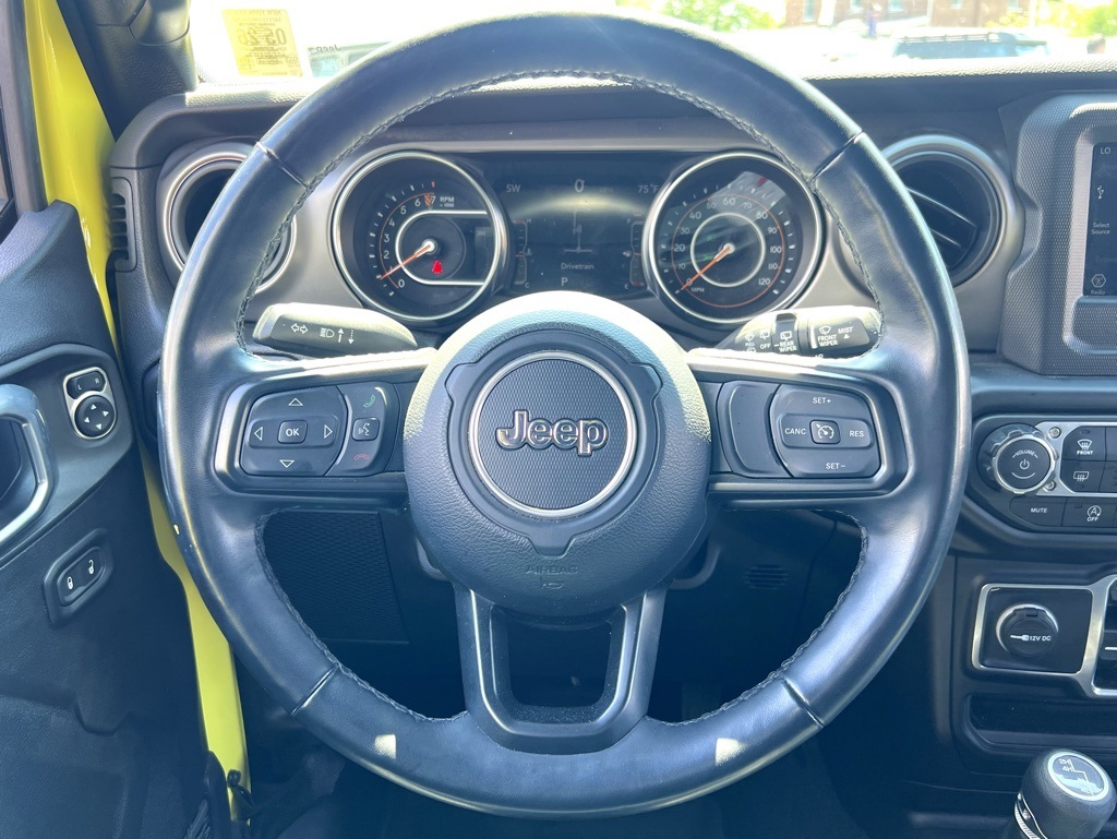 Vehicle image 13 of 30