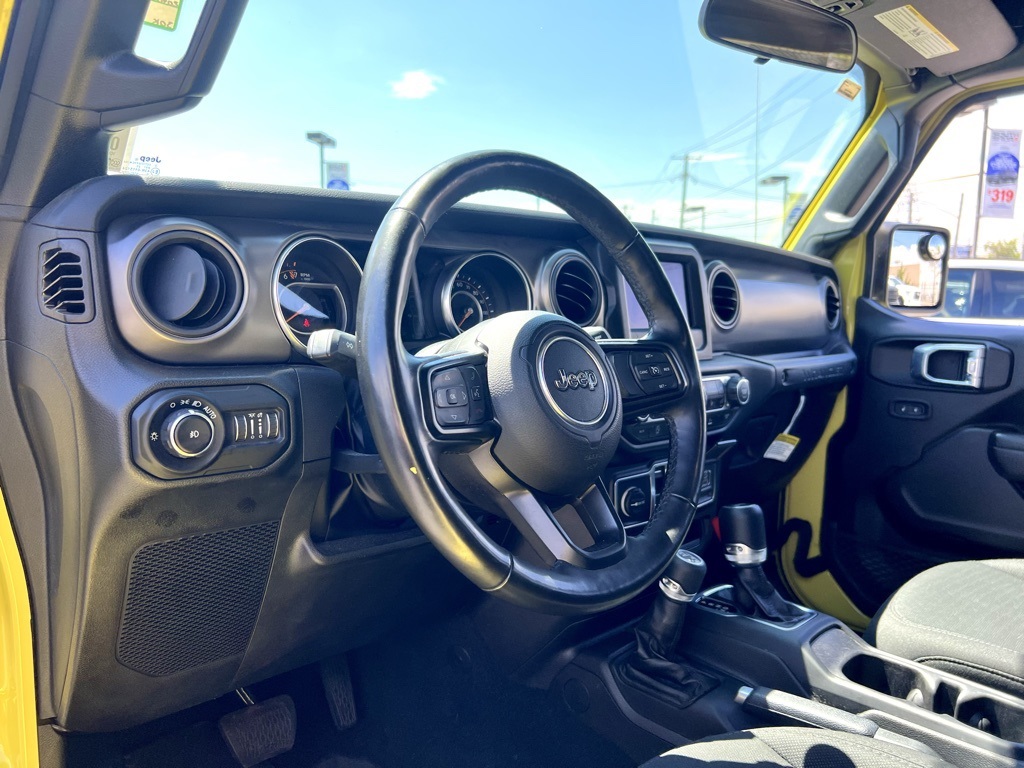 Vehicle image 12 of 30