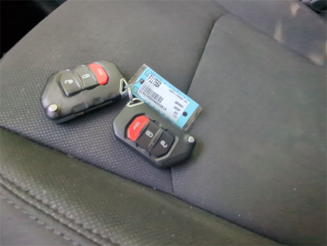 Vehicle image 24 of 34