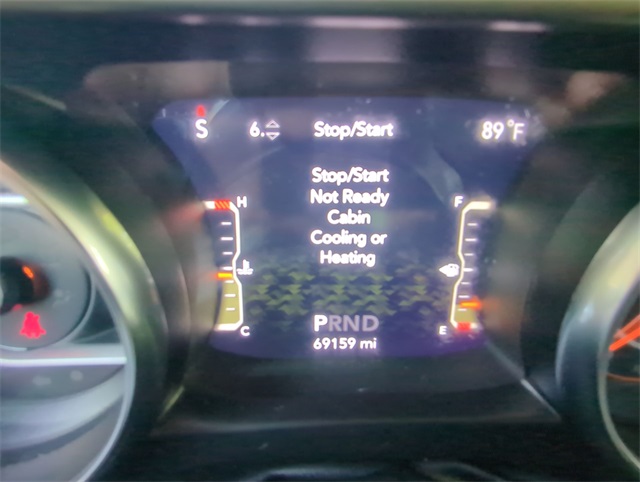 Vehicle image 23 of 34