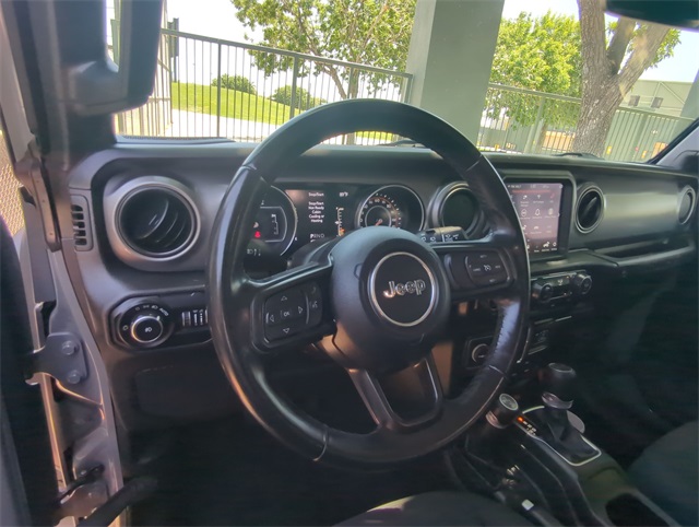 Vehicle image 11 of 34