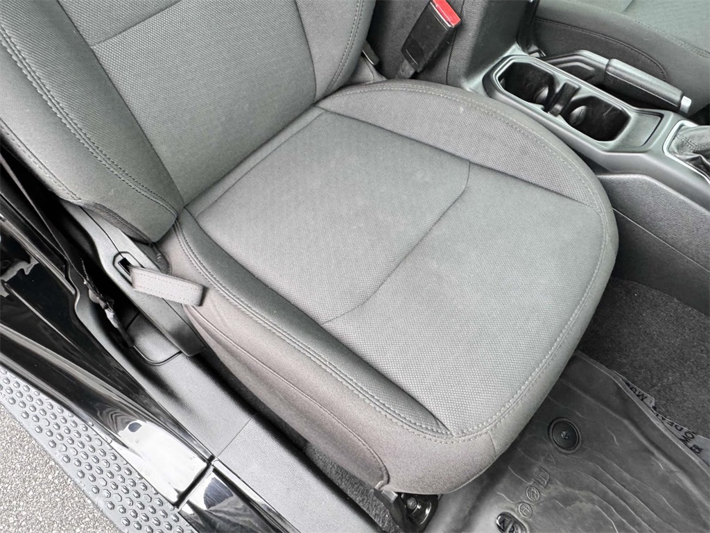 Vehicle image 22 of 30