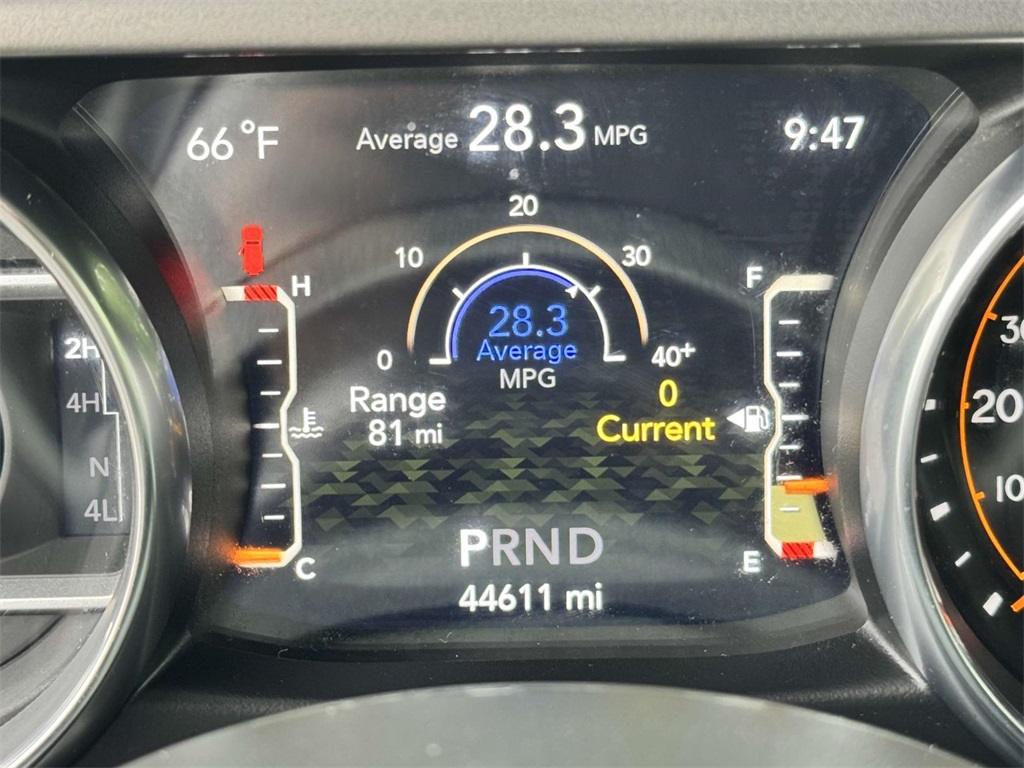 Vehicle image 15 of 30