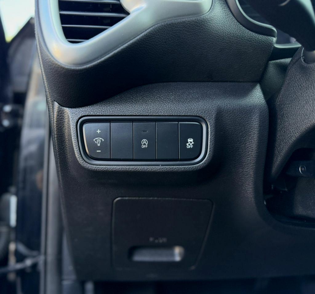 Vehicle image 9 of 16