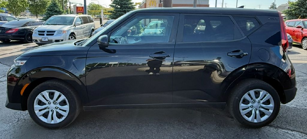 Vehicle image 3 of 16