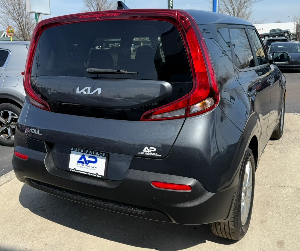 Vehicle image 3 of 19