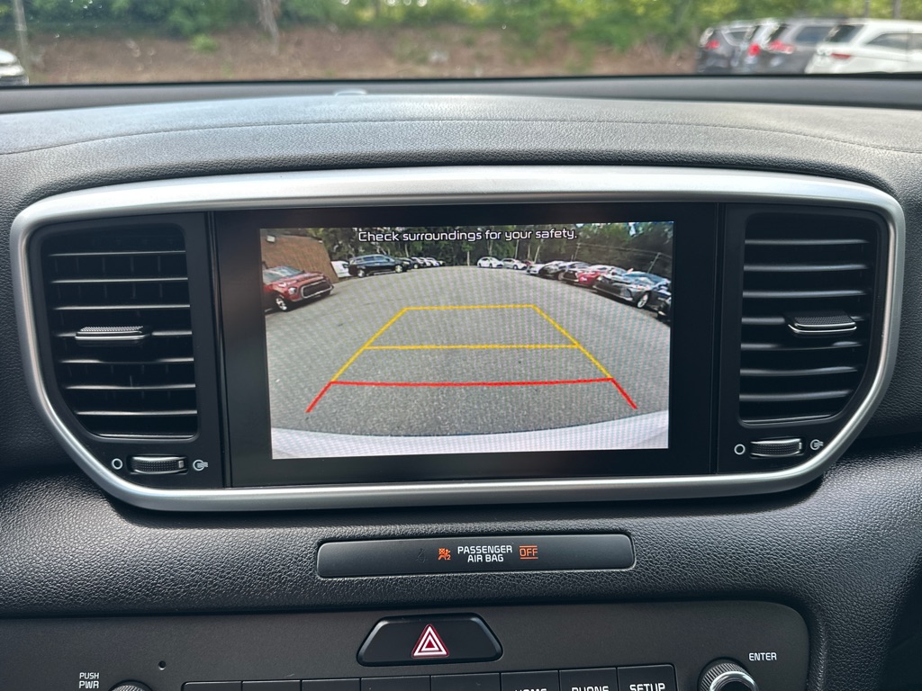 Vehicle image 32 of 40