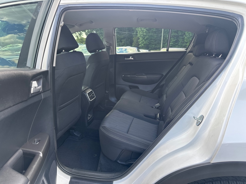 Vehicle image 13 of 40
