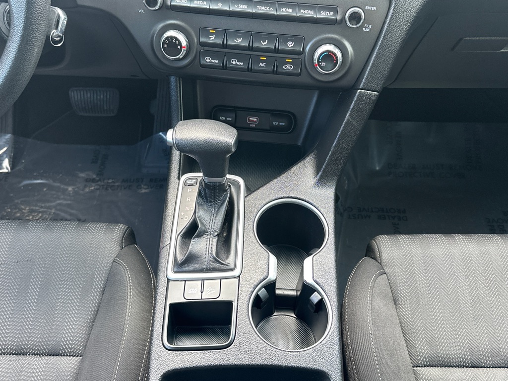 Vehicle image 27 of 40