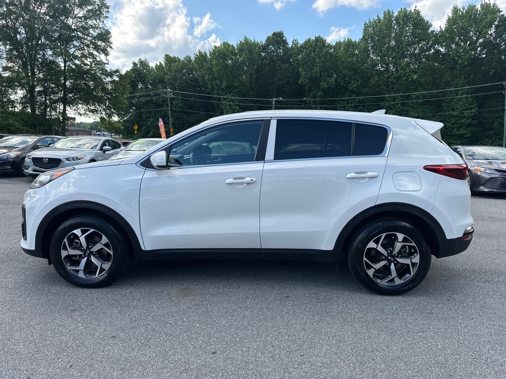 Vehicle image 9 of 40