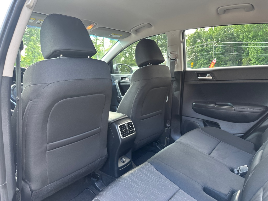 Vehicle image 15 of 40