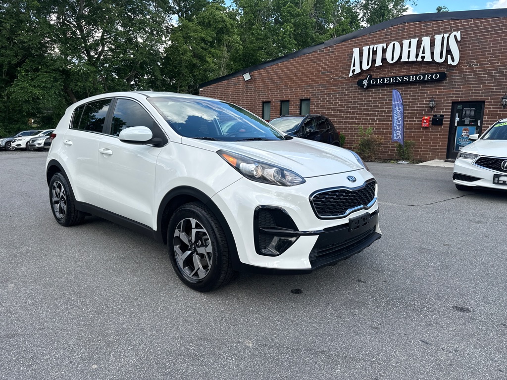 Vehicle image 3 of 40