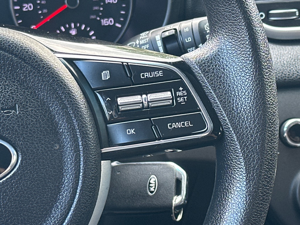 Vehicle image 24 of 40
