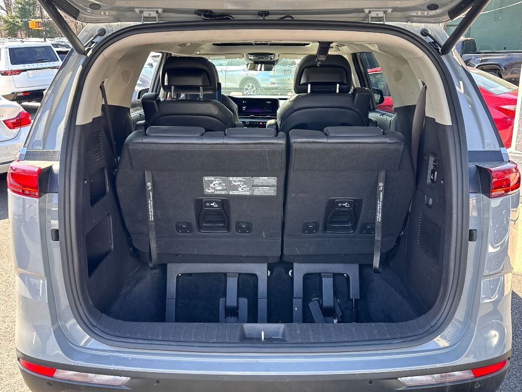 Vehicle image 11 of 36